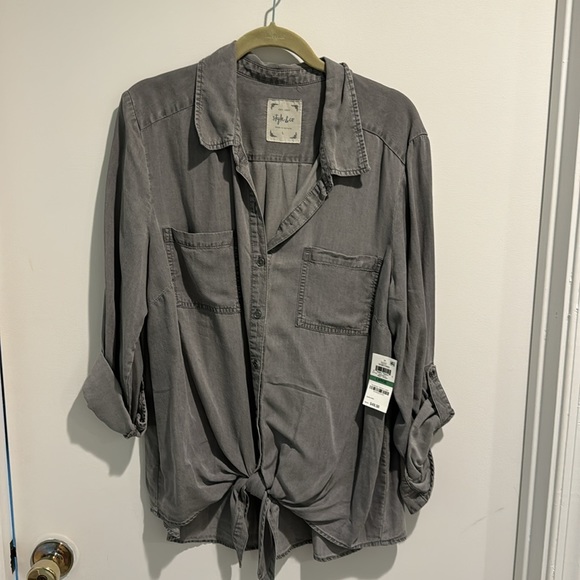 NWT Style & Co Tie Front Button Down - Picture 3 of 6